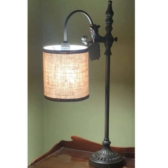 antique style Arched Table Lamp - Picture 2 of 6